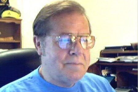 MUORE IL GATTO, LO IMBALSAMA E CI FA SESSO, IL WEB SI COMMUOVE - Lercio