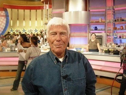 BIGAZZI SMASCHERA NARCOTRAFFICANTI CHE CELAVANO DROGA NEI GATTI IN ADOZIONE - Lercio