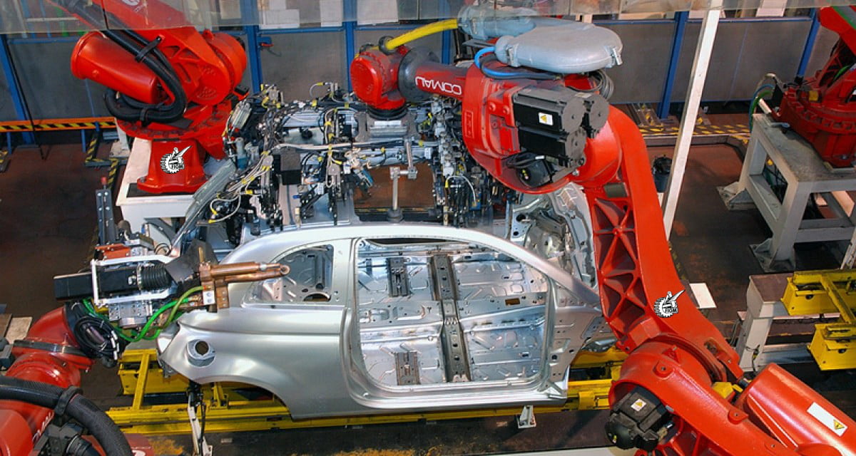 Fiat licenzia tre robot iscritti alla Fiom - Lercio