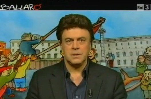 ELETTORE GRILLINO MOSTRA DI AVERE SENSO DELL'IRONIA E RISCHIA LAPIDAZIONE - Lercio