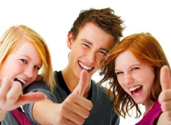 LA NUOVA MANIA DEI TEENAGER, IL CRABLOUSING: SCAMBIAMOCI LE PIATTOLE - Lercio