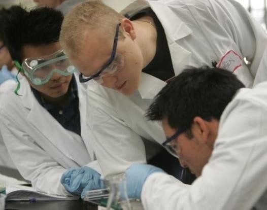 STUDIO RIVELA: IL MIGLIOR PARTNER SESSUALE? IL RICERCATORE UNIVERSITARIO - Lercio