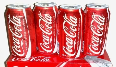 È UN IMMIGRATO MESSICANO L'INGREDIENTE SEGRETO DELLA COCA-COLA - Lercio
