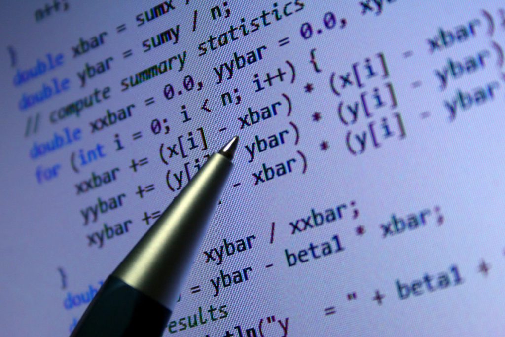 Studente d'Informatica scrive algoritmo che convince le fighe a iscriversi a Informatica - Lercio