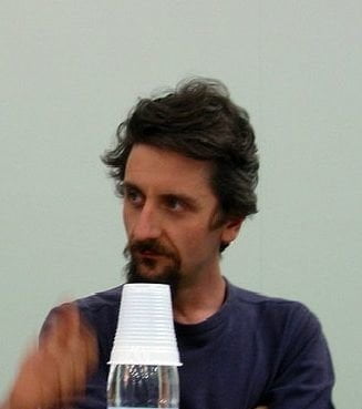 TONY CORROTTO E TONY MAFIOSO DENUNCIANO ASCANIO CELESTINI - Lercio