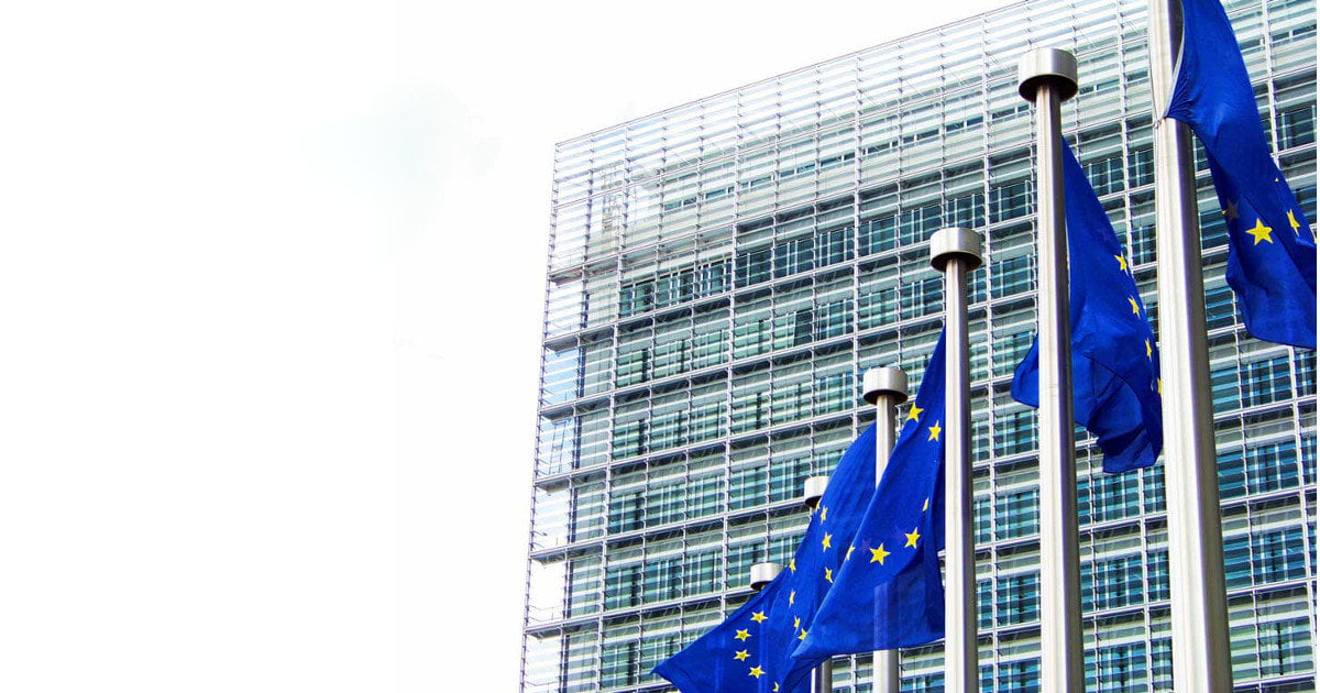 L'UE bacchetta ancora l'Italia, stavolta per pura cattiveria - Lercio