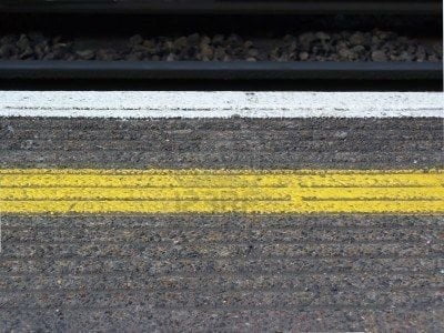 Grandi cambiamenti in Trenitalia: la linea gialla diventerà azzurrina - Lercio