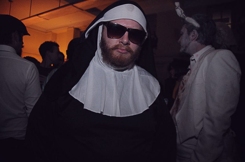 Trapani: suora cambia sesso per diventare prete - Lercio