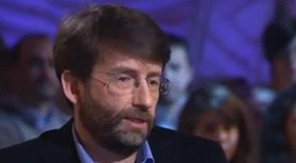 Franceschini, né premier né segretario: "Io ostacolato per la barba" - Lercio