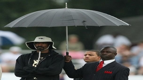 Snoop Dogg girerà video senza modelle nude e macchine di lusso - Lercio