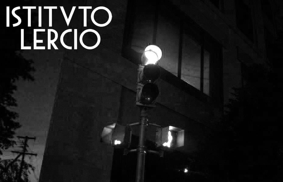 «Non mi faccio fermare da un rosso!»: giovane fascista investito - Lercio