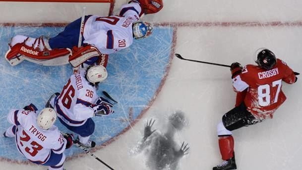 Sochi. Scoperto corpo dissidente politico sotto pista da hockey - Lercio