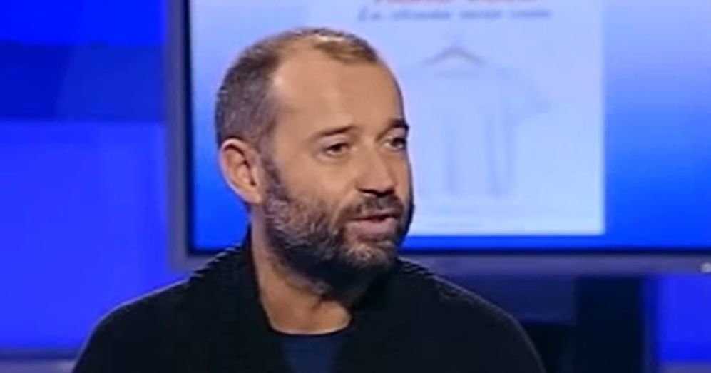 Fabio Volo riceve licenza media honoris causa - Lercio