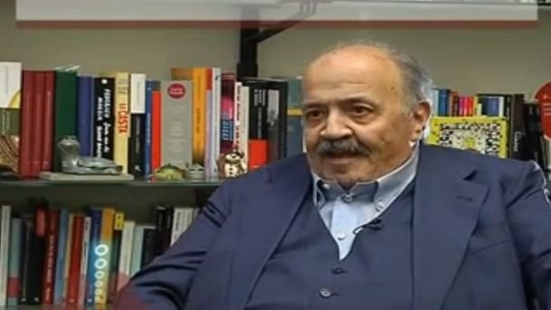 Masochista confessa: "Nella prossima vita vorrei essere il collo di Maurizio Costanzo" - Lercio