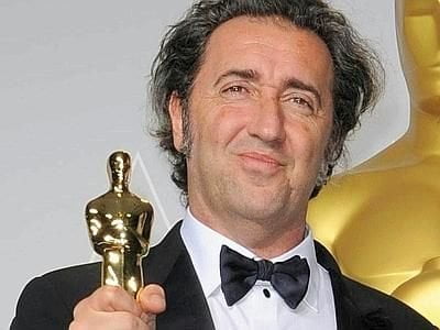 Sorrentino fermato con statuetta d'oro: "E' il mio Oscar". Polizia non gli crede e lo arresta - Lercio