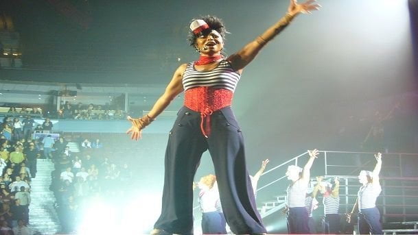 Abbigliamento: in arrivo "Sincero", il negozio dove le commesse dicono "Ti sta di merda" - Lercio