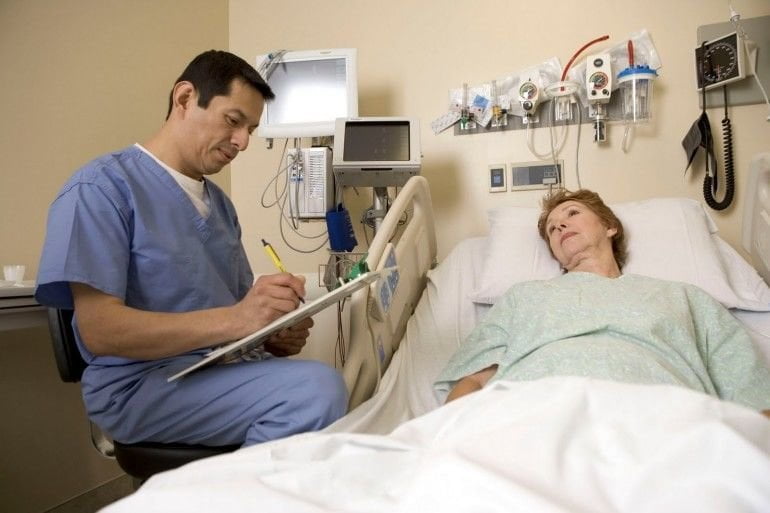 Prova costume. Bruciare calorie e perdere peso con un solo ingrediente: il coma farmacologico - Lercio