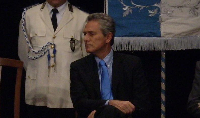 Rutelli si impone sulla moglie: "Dimmi cosa devo fare" - Lercio