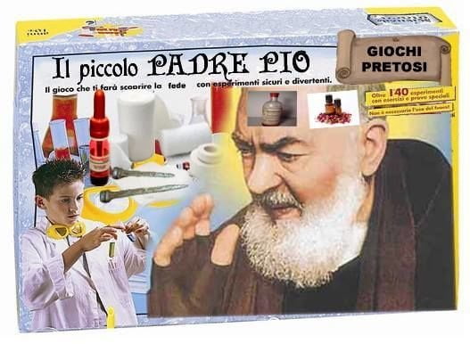 Boom per il kit del Piccolo Padre Pio: è il gioco più venduto dell'anno - Lercio