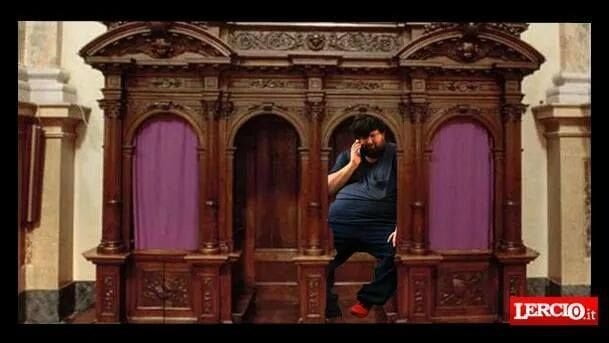 Incastrato nel confessionale, Mario Adinolfi liberato da un falegname - Lercio