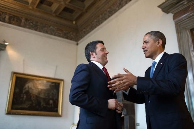 Indipendentismo. Al via raccolta di firme per chiedere l'indipendenza dell'Italia dagli Usa - Lercio