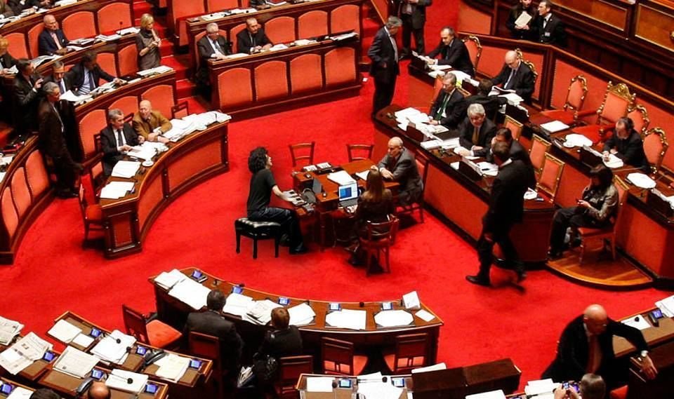 Spending review. Giovanni Allevi nominato stenografo parlamentare - Lercio