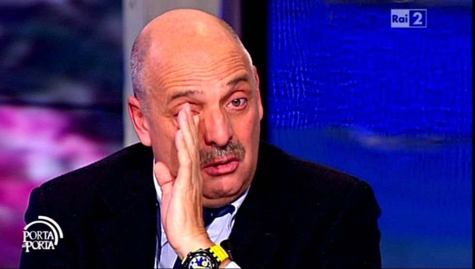 Brosio risponde a Veronesi: "La prova che Dio esiste è il fatto che io abbia scopato" - Lercio