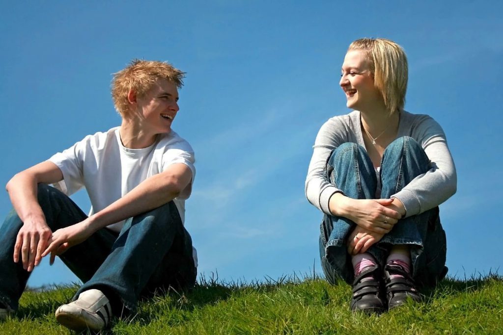 "Ti vedo più come un fidanzato", ragazza spezza il cuore al suo migliore amico - Lercio