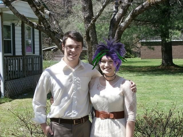 Ragazzo si accorge del nuovo taglio di capelli della fidanzata - Lercio