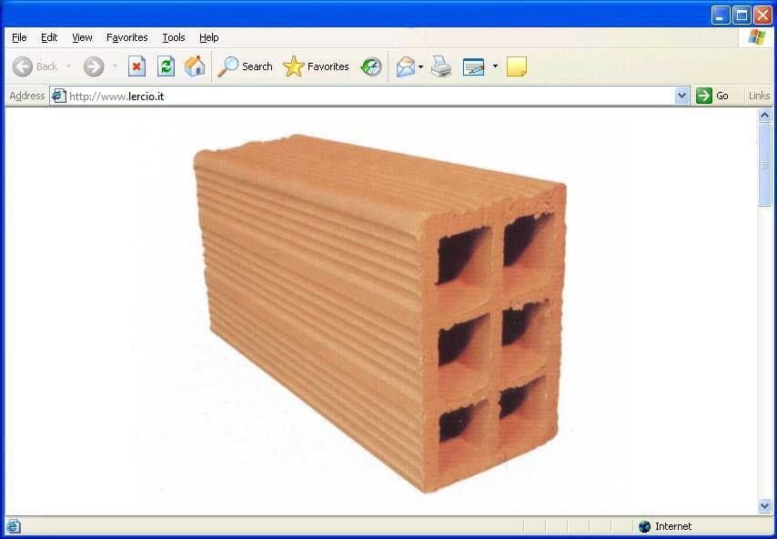 Affida il sito a un webmaster di Napoli e si ritrova un mattone in home page - Lercio