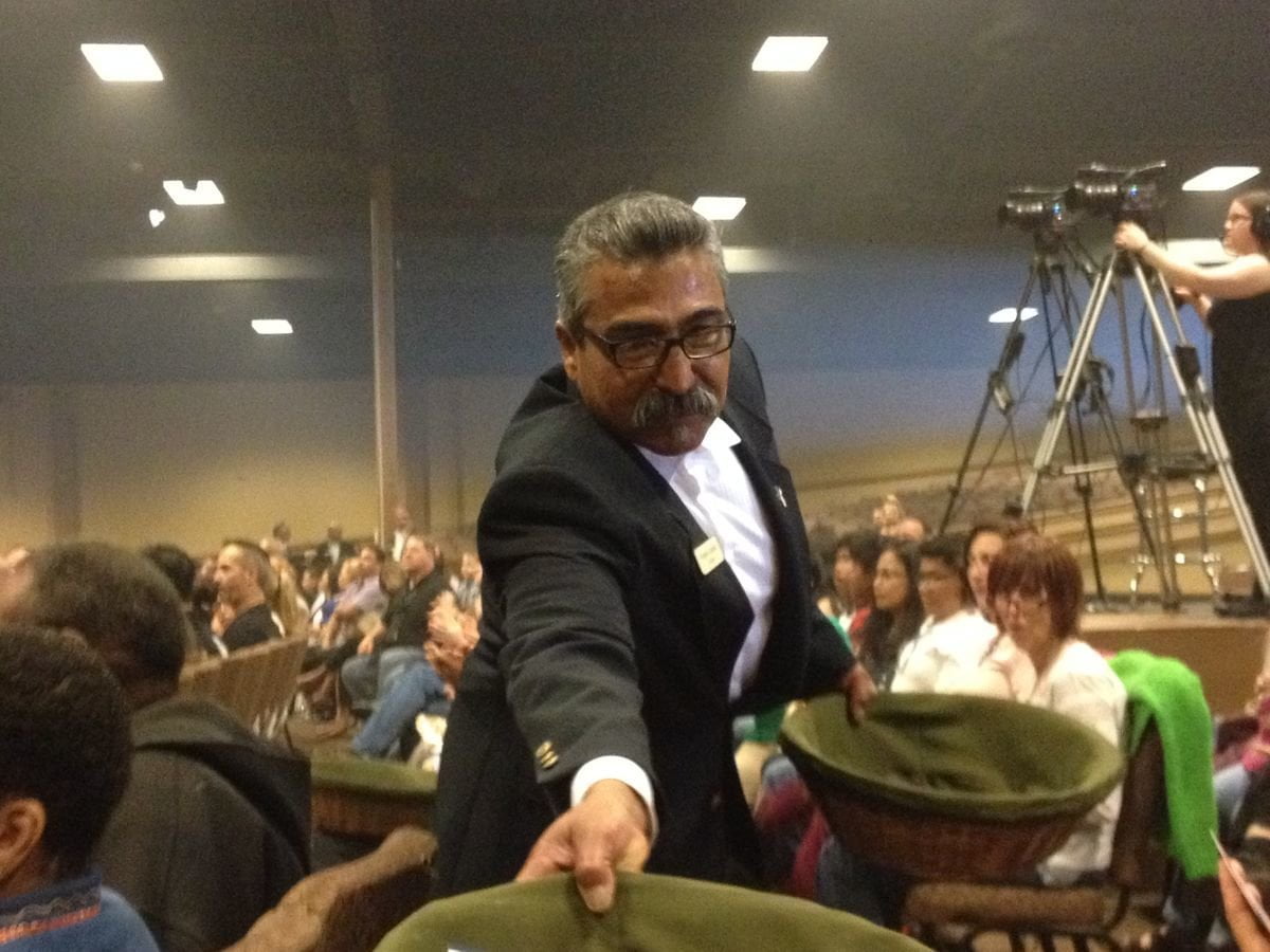 Calabria, parroco si fa dare una mano dal boss per raccogliere le offerte: raggiunti 148.000 euro - Lercio