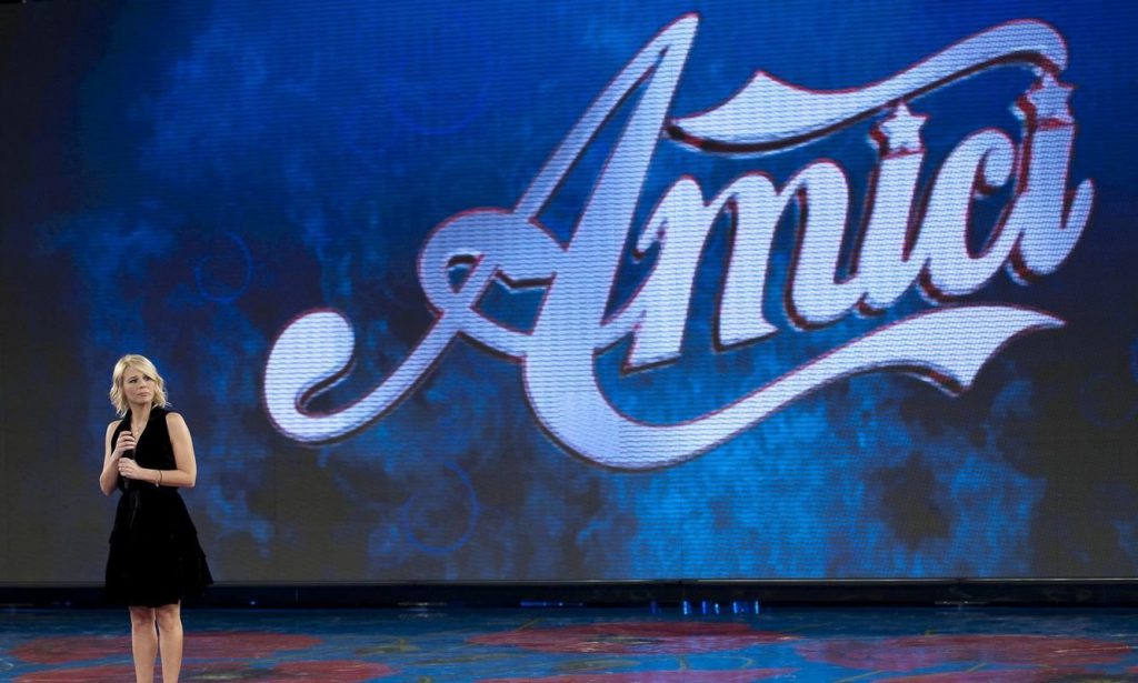 Fan di Amici risolve equazione di primo grado - Lercio