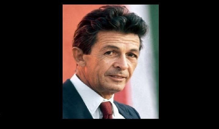 L'Ordine dei Medici: "Renzi rischia l'ictus se pronuncia un'altra volta Berlinguer" - Lercio