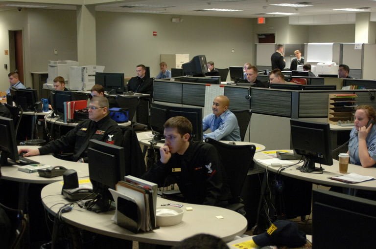 Perde i dati nel pc e si spaccia per membro dell'Isis per farseli recuperare dalla Polizia - Lercio