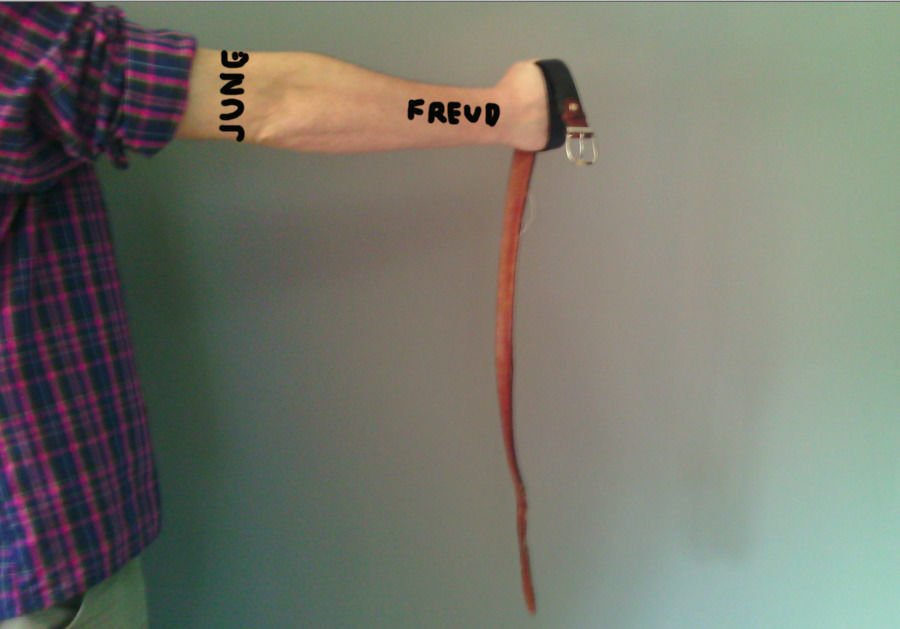 Psicologo passa un intero pomeriggio con i suoi 5 figli e rivaluta le cinghiate sul culo - Lercio