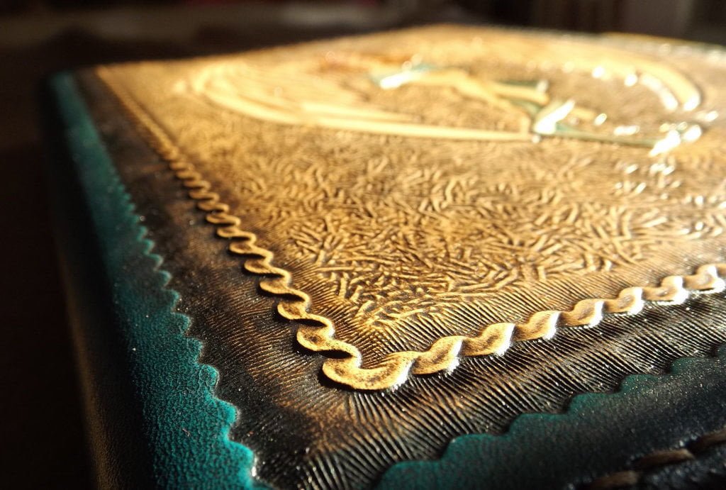 Cultura: esaurita la ristampa placcata in oro della guida alle trappole del consumismo - Lercio