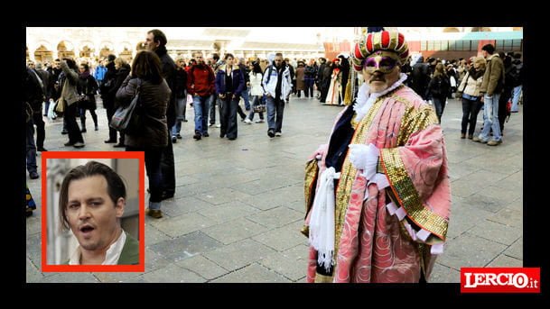 Il Comune di Venezia trattiene Johnny Depp: "Ci serve a Carnevale" - Lercio