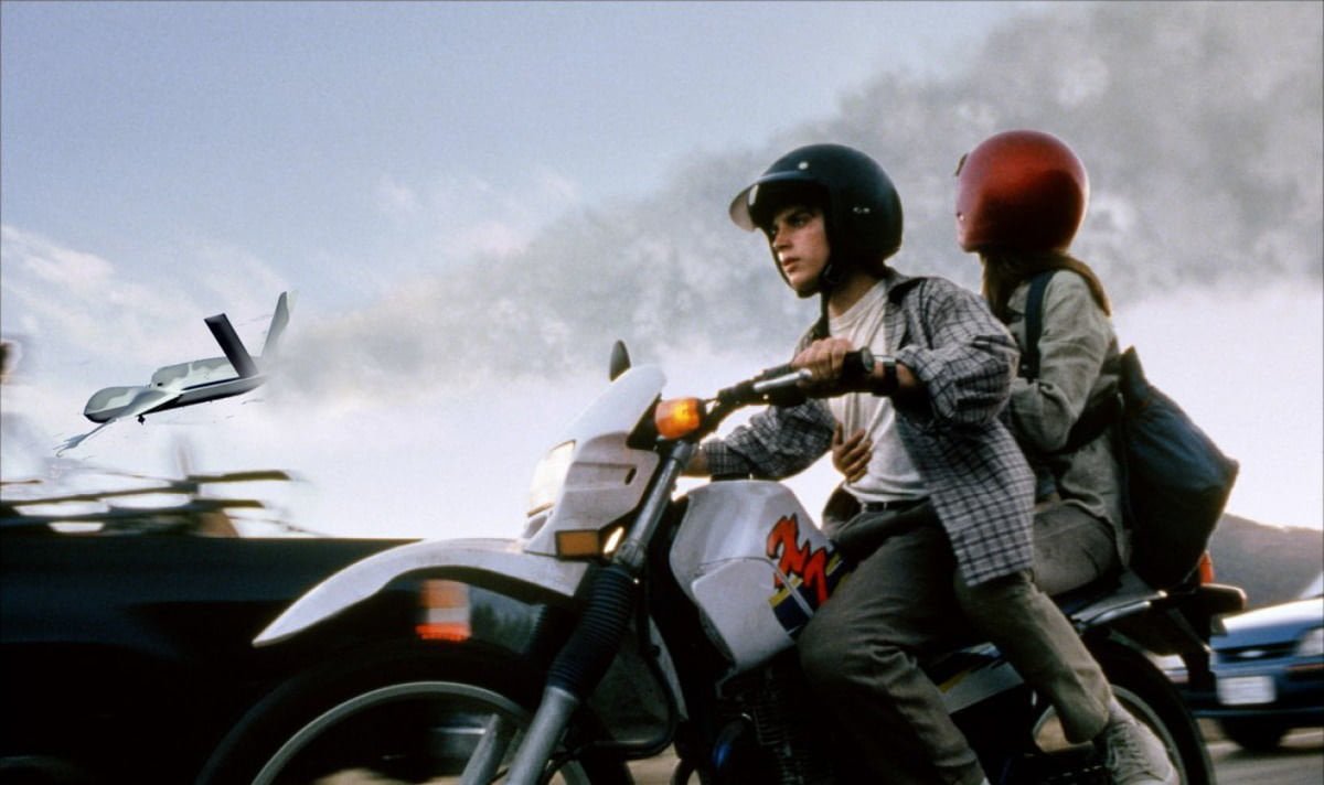 M5S: "Ma quale guerra, i profughi scappano dalle scie chimiche!!!1!!1" - Lercio