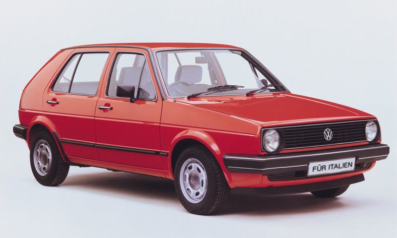 Nuova maxi truffa Volkswagen: da anni vendute in Italia Golf senza frecce - Lercio