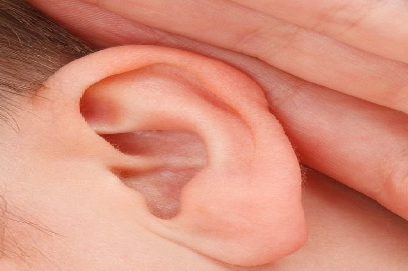 Trovato sordo peggiore di chi non vuol sentire - Lercio