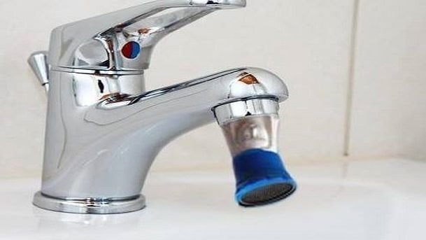 In arrivo il filtro che trasforma l'acqua di rubinetto in acqua di Lourdes - Lercio