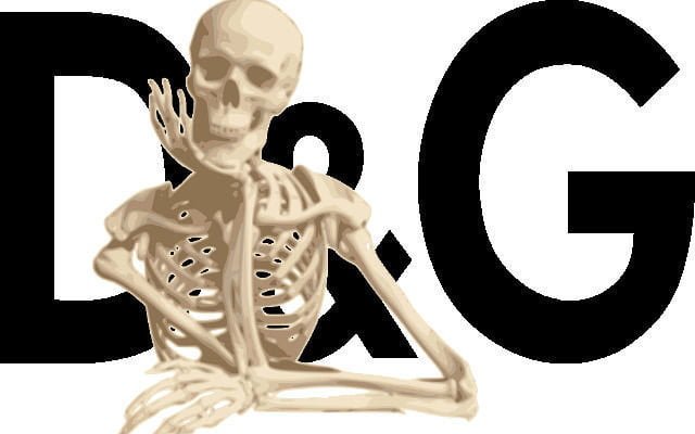 Sarà lo scheletro della sala di anatomia di Bologna la nuova modella di D&G - Lercio