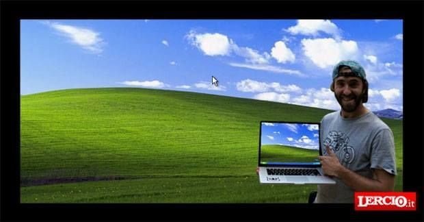 "Sono stufo di questa nebbia", informatico milanese si trasferisce nel suo sfondo di Windows - Lercio