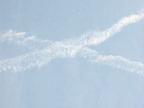 Scia chimica turca abbatte scia chimica russa - Lercio