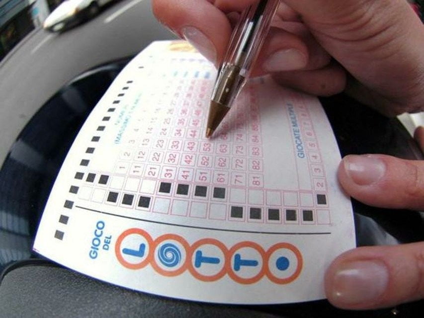 Truffa al Lotto: responsabile condannato a 5, 83, 64 anni di carcere - Lercio