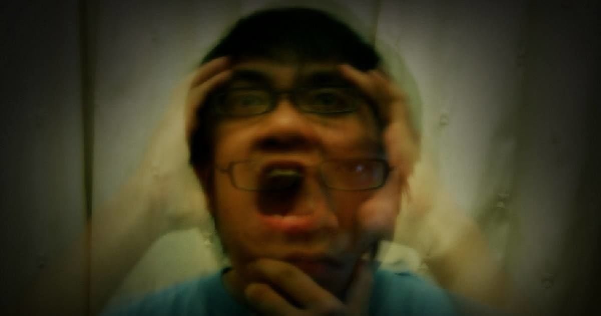 Si sottopone a un test per scoprire se ha doppia personalità e ottiene "No" e "No" - Lercio