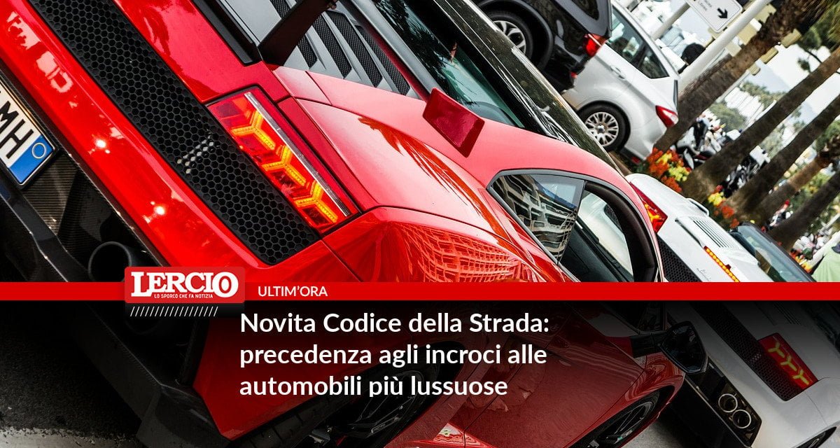 Novita Codice della Strada: precedenza agli incroci alle automobili più lussuose - Lercio