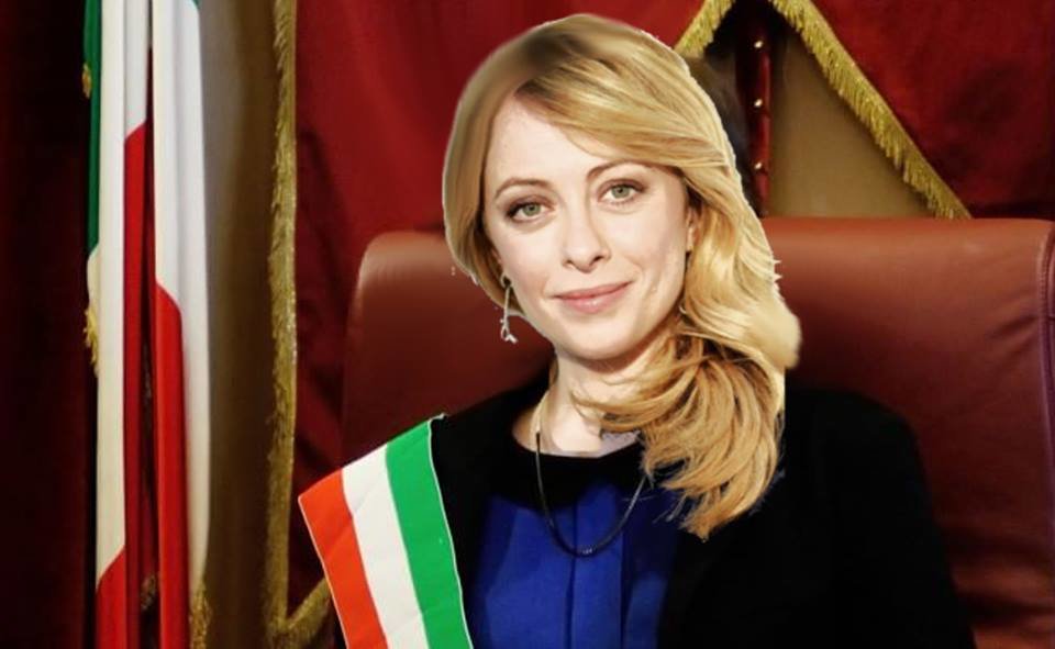 Roma, Giorgia Meloni vince al primo turno usando Photoshop - Lercio