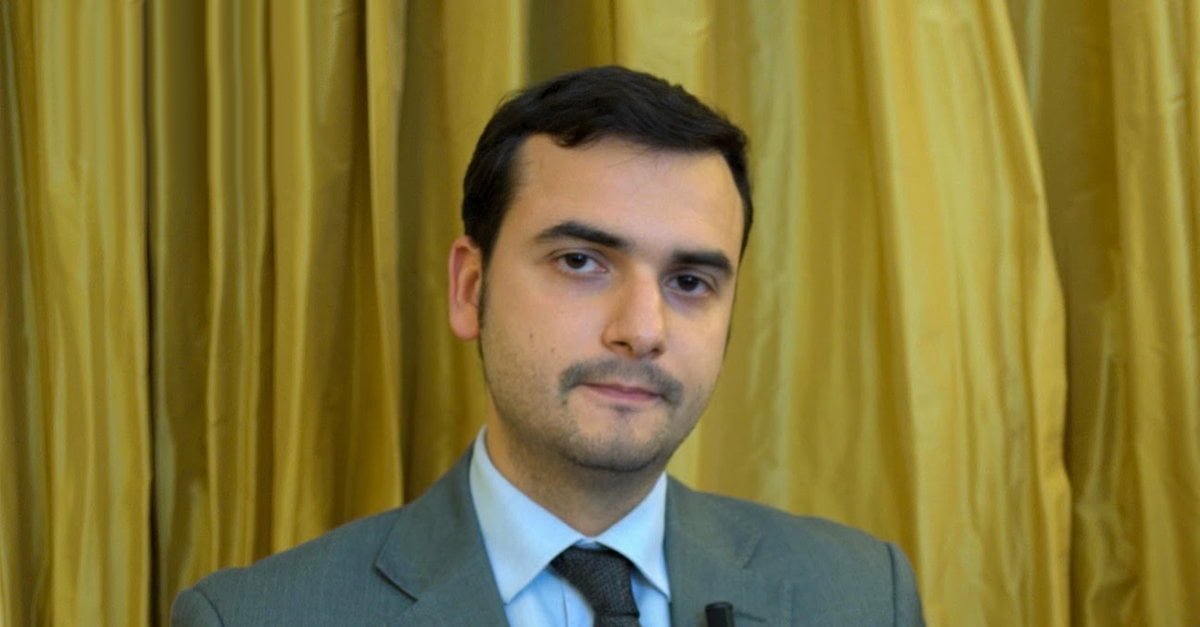 "I soldi sono una convenzione", Sibilia scappa senza pagare il conto - Lercio