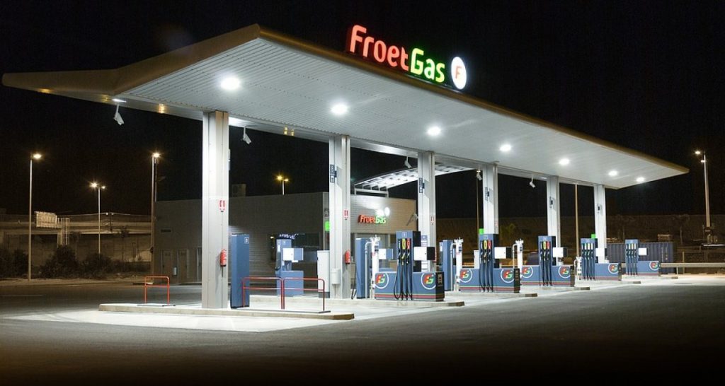 Distributore di benzina accusato di favoreggiamento della prostituzione - Lercio